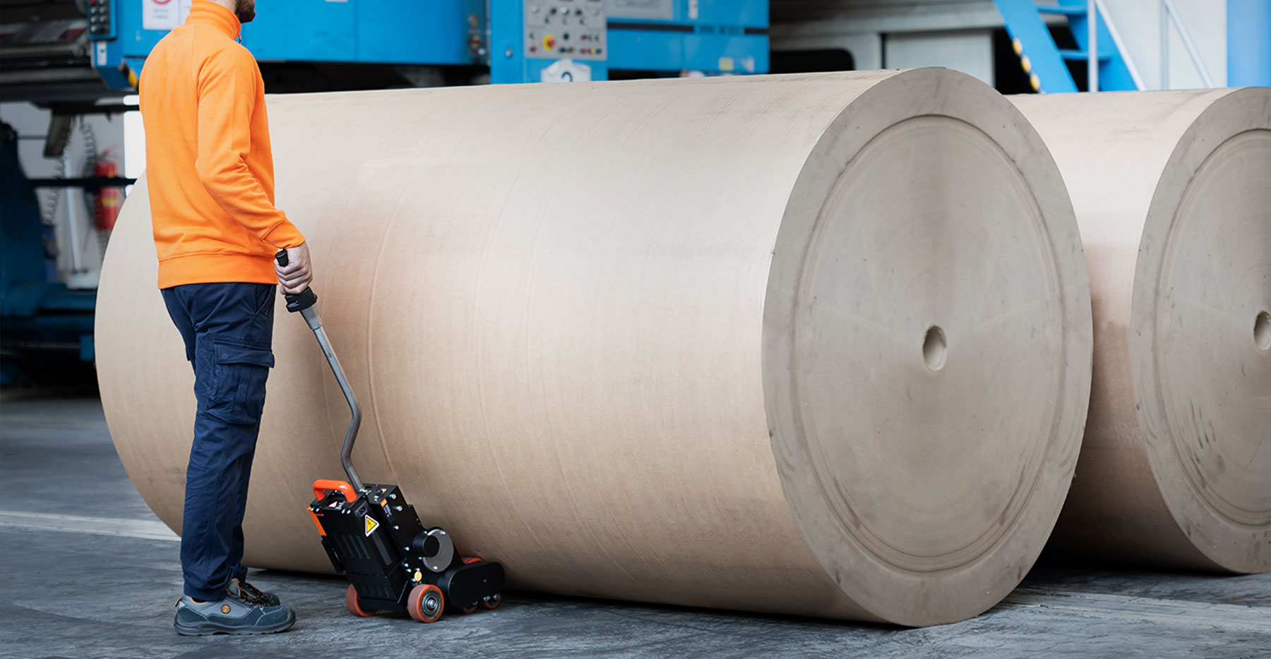 bobina de papel industrial renova de 3,200 kg en semilleria kp.es