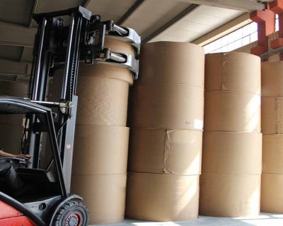 Movimentazione carichi pesanti: sicurezza, limiti e attrezzature